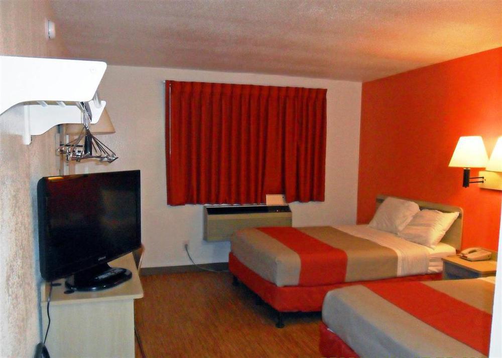 Motel 6-Fargo, Nd - West Acres - North Fargo Room photo
